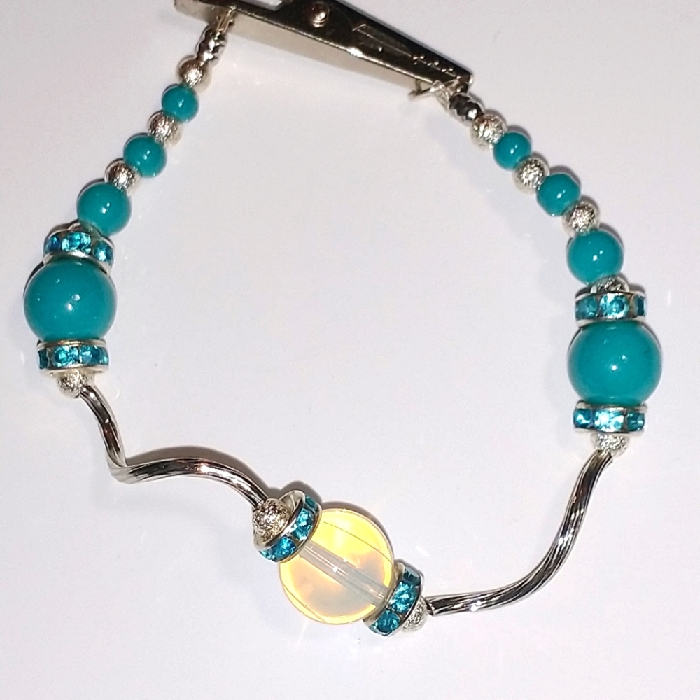 Alligator clip bracelet